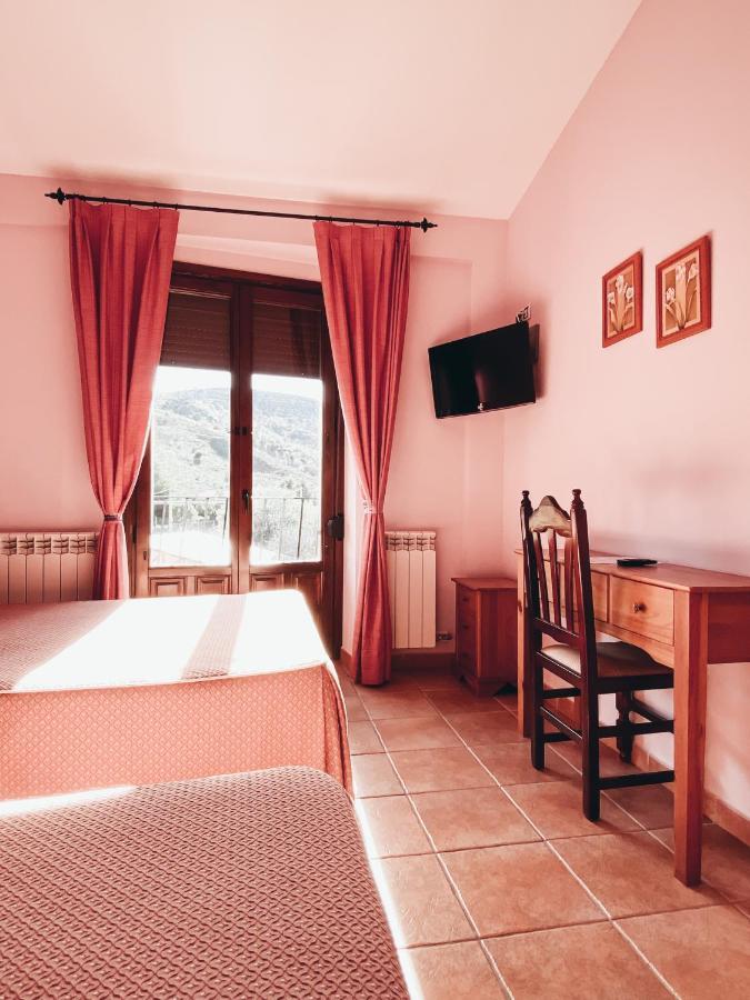 Hotel Valdevecar Albarracín Екстериор снимка