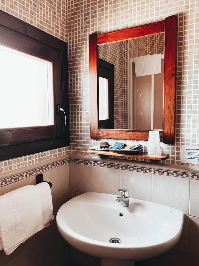 Hotel Valdevecar Albarracín Екстериор снимка